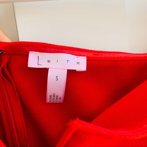 Red jumpsuit - Picture 7 of 7